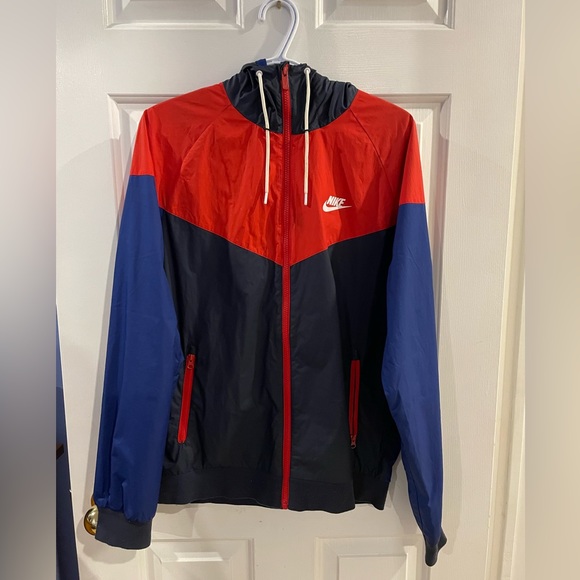 Nike Windbreaker - Picture 4 of 4